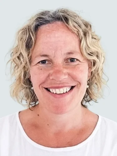 Denise Renshaw - Associate Adviser